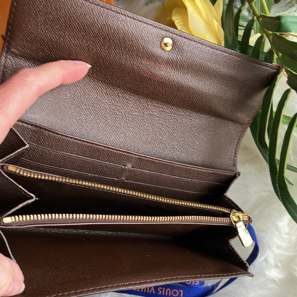 LOUIS VUITTON long snap wallet. EUC - Picture 4 of 16